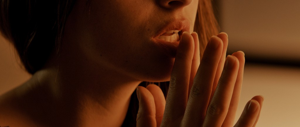 fifty-shades-of-grey-dakota-johnson-lips